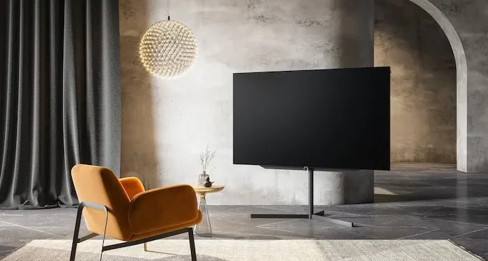 Changing channels on TV advertising