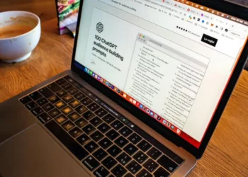 The impact of AI-powered ChatGPT on digital media agencies and e-commerce