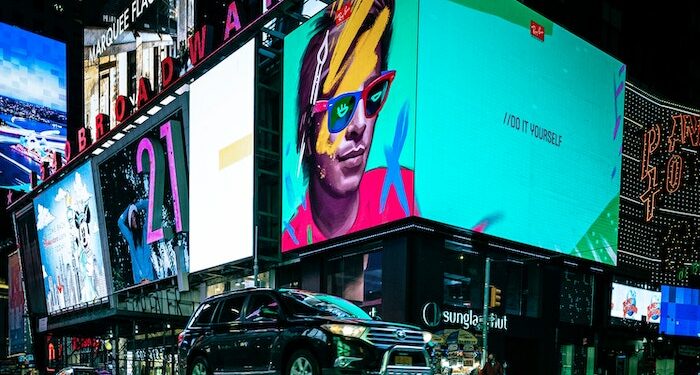 Dear digital marketers: Why you should be thinking pDOOH