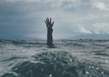 Nurturing the flame: how to avoid youth burnout in advertising agencies