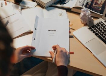 How to write an engaging business podcast script