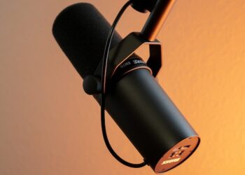 Audio delivers (de)light despite load shedding