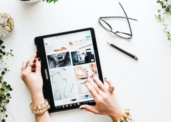 IAB/PwC Online Advertising Revenue Report explores digital innovations and tech