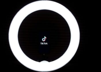 The shifting marketing playbook of digital platforms, from popularity to expertise