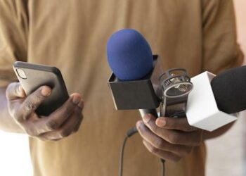 Most media outlets ‘speak to the interests of social and political elites’