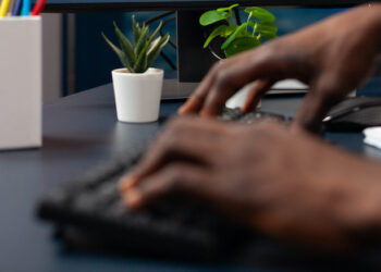 Six tips for taking your freelance business global