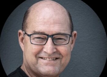 Industry pays tribute to Stuart Lowe