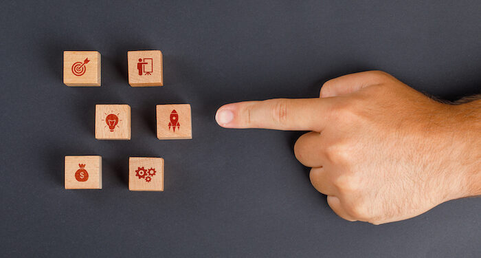 Communication strategy: there can be only one